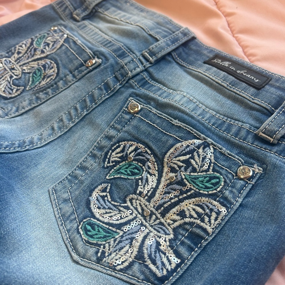 Blue Ornate Embroidered Jeans with Classic Wash